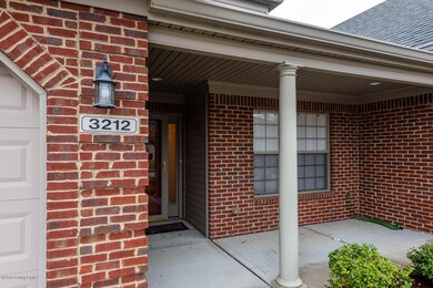 3212 Brittany Pointe Ln, Louisville, KY 40220 - photo 2