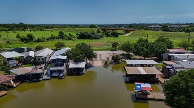 512 Brazos Harbor Cir, Granbury, TX 76048 - photo 4