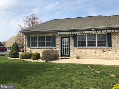 201 Sunbrook Ln unit 63, Hagerstown, MD 21742 - photo 5