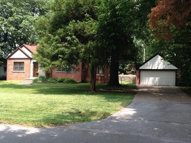 Front w/garage