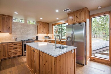 57524 Lark Ln, Sunriver, OR 97707 - photo 5