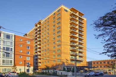 Welcome to Riverview Towers