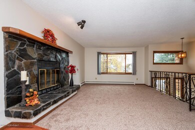 1 Fireplace:Window:Rail