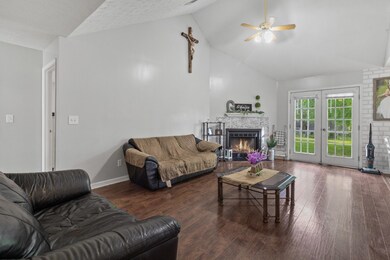 656 Mcentire Cir, Chatsworth, GA 30705 - photo 3