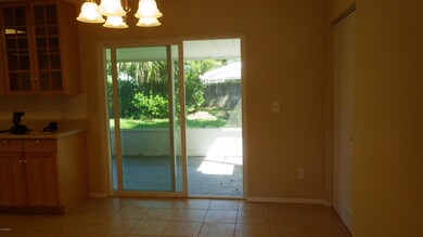 dining area and sliders