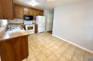 646 N Delphine Ave unit A, Waynesboro, VA 22980 - photo 5