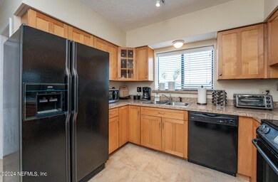 115 15th Ave S Unit C Kitchen