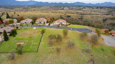 820 Santa Cruz Dr, Redding, CA 96003 - photo 6