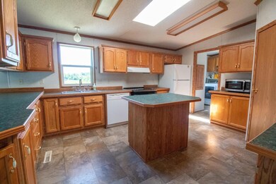 31187 180th St Kitchen (13).jpg