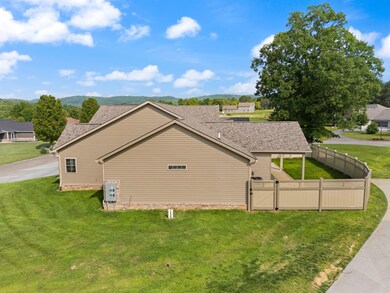 118 A W Canterbury Dr, Bronston, KY 42518 - photo 7