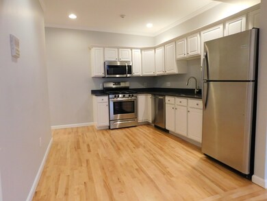 464 Hanover St unit 11, Boston, MA 02113 - photo 2