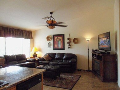 1442 E Waterview 025