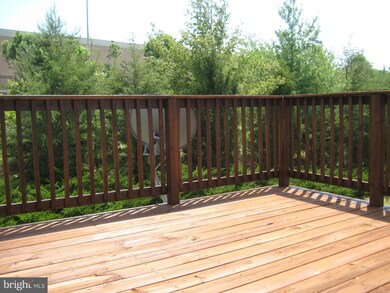 4148 Ashmere Cir, Dumfries, VA 22025 - photo 4