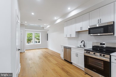 1107 Queen St NE unit 4, Washington, DC 20002 - photo 4