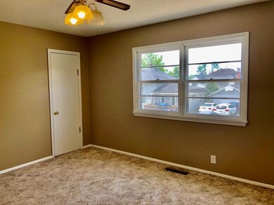 301 N 15th St, Marshalltown, IA 50158 - photo 4