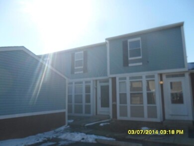 804 pineway ct front and right front