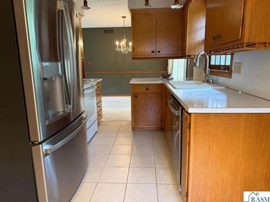 2219 Clare Dr, North Mankato, MN 56003 - photo 3