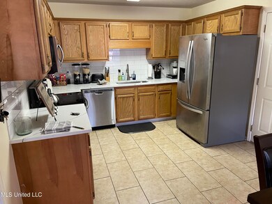 971 Bullrun Dr, Byram, MS 39272 - photo 2