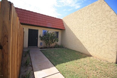 3303 W Tangerine