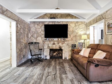 19514 Scenic Loop Rd, Helotes, TX 78023 - photo 6