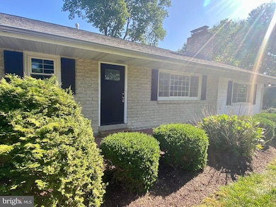 115 E Glenn Rd, Hershey, PA 17033 - photo 6