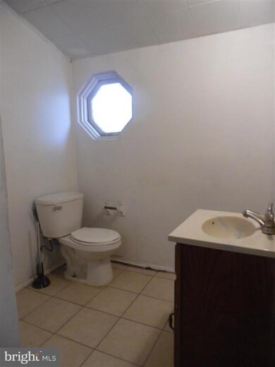 107 Maple St, Clayton, NJ 08312 - photo 6