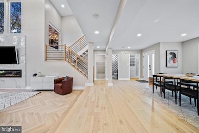 2207 Arden St, Dunn Loring, VA 22027 - photo 6