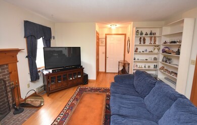 9 Karen Dr, Sunderland, MA 01375 - photo 4