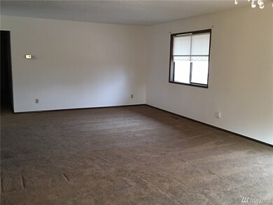 925 E Elsinore St, Othello, WA 99344 - photo 5