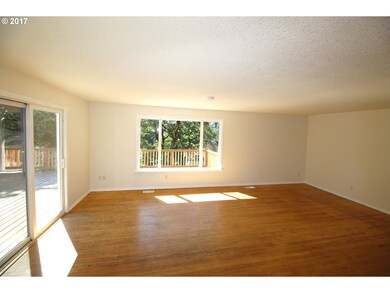 1875 Hemlock St, West Linn, OR 97068 - photo 3