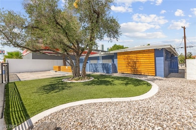 2312 S 6th St, Las Vegas, NV 89104 - photo 6