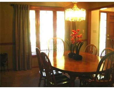 Dining Room. CREATE MEMORIES WHILE DINING WITH FAM