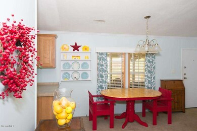 368 Egret - Dining Room --