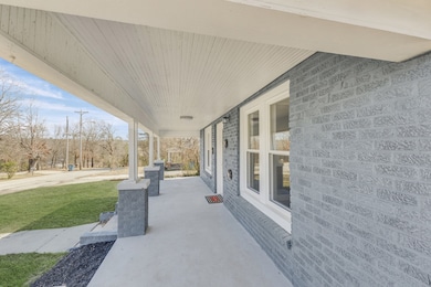 118 Stigall St, Camden, TN 38320 - photo 2