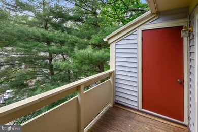 2220 Springwood Dr unit K, Reston, VA 20191 - photo 4