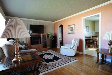 1619 20th St, Columbus, NE 68601 - photo 2