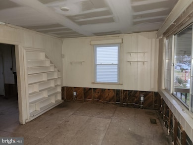 4900 Anntana Ave, Baltimore, MD 21206 - photo 5