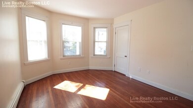 19 Claymoss Rd unit 1, Brighton, MA 02135 - photo 2