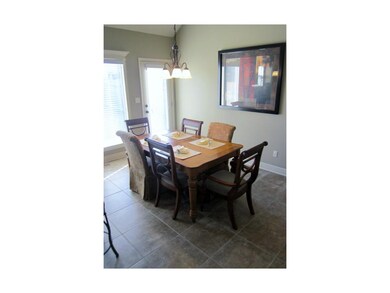 each in dining makes for plenty of space for an ov