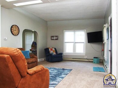 302 Highland Ave, Hoyt, KS 66440 - photo 3
