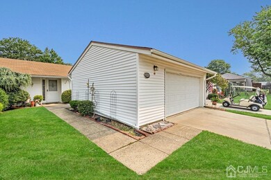 102A Dogwood Plaza unit 102B, Monroe Township, NJ 08831 - photo 5