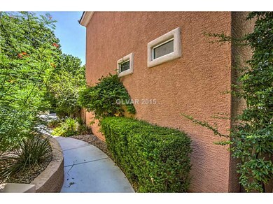 Yard/Garden. MAINTAINED BYHOA