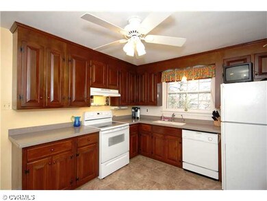 Kitchen - Updated Corian Counters!