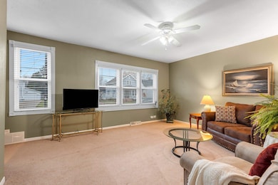 246 W 18th Ave, Oshkosh, WI 54902 - photo 3