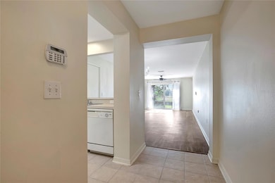 6842 Dartmouth Hill St, Riverview, FL 33578 - photo 2