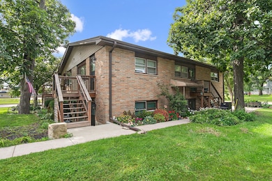 104 High Ave unit C, Hampshire, IL 60140 - photo 2