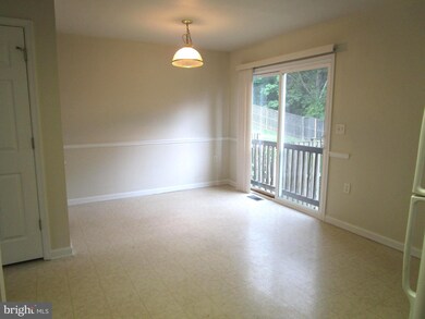 208 Hupps Hill Ct, Strasburg, VA 22657 - photo 5