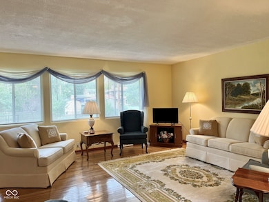 8026 Singleton St, Indianapolis, IN 46227 - photo 4