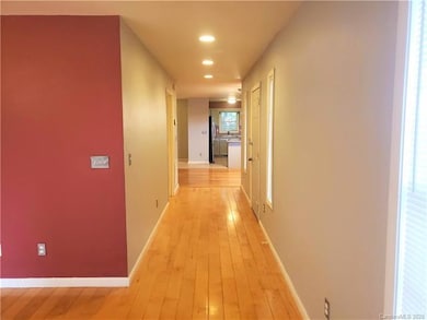 22 Archery Rd, Asheville, NC 28806 - photo 7