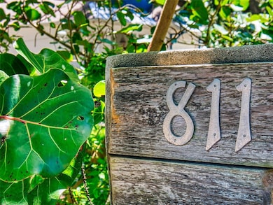 811 E 10th Ave, New Smyrna Beach, FL 32169 - photo 2